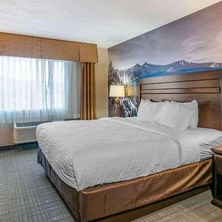 Clarion Pointe Medford Otel Dış mekan fotoğraf