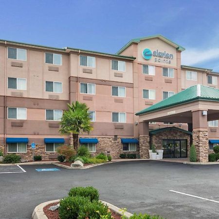 Clarion Pointe Medford Otel Dış mekan fotoğraf