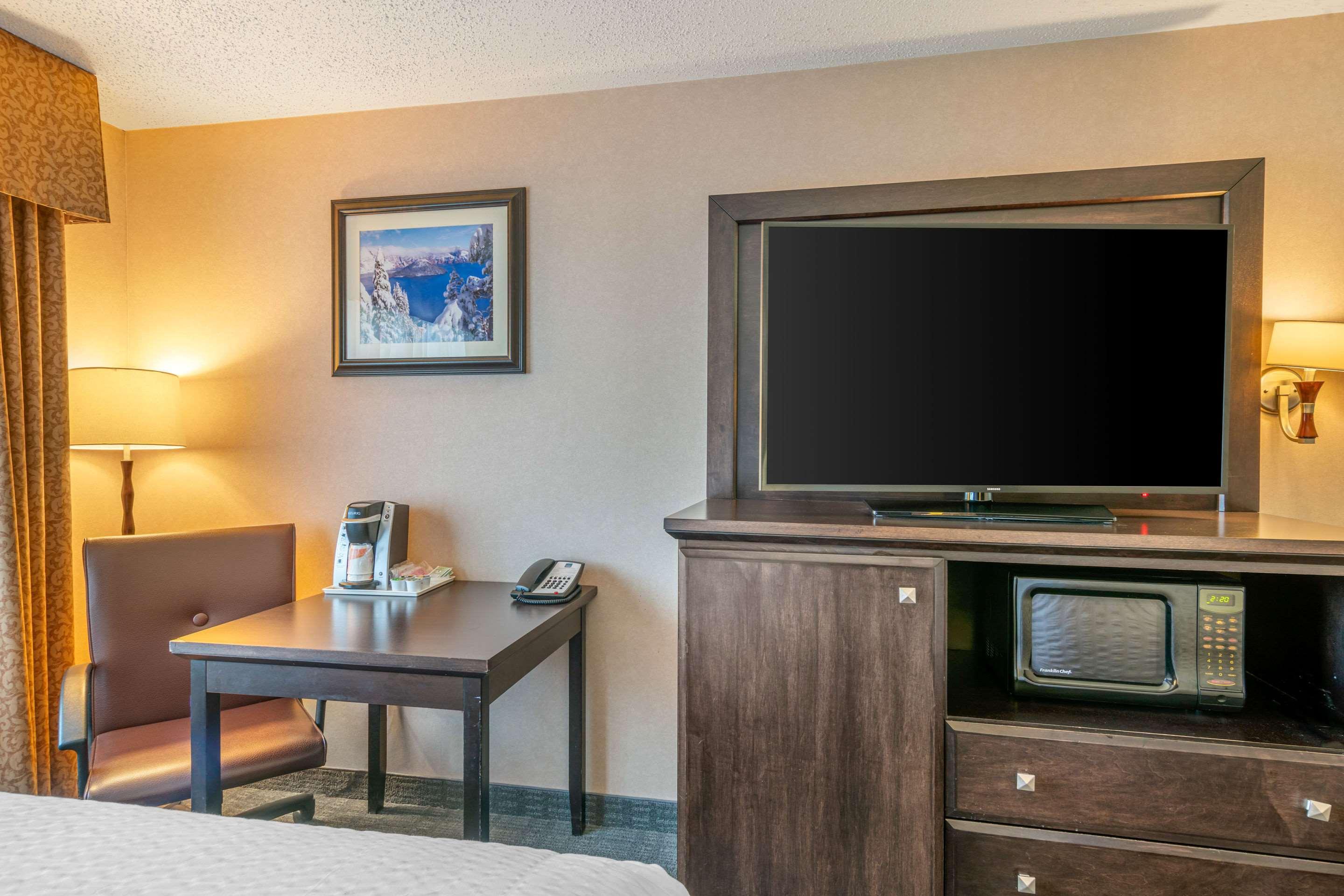 Clarion Pointe Medford Otel Dış mekan fotoğraf