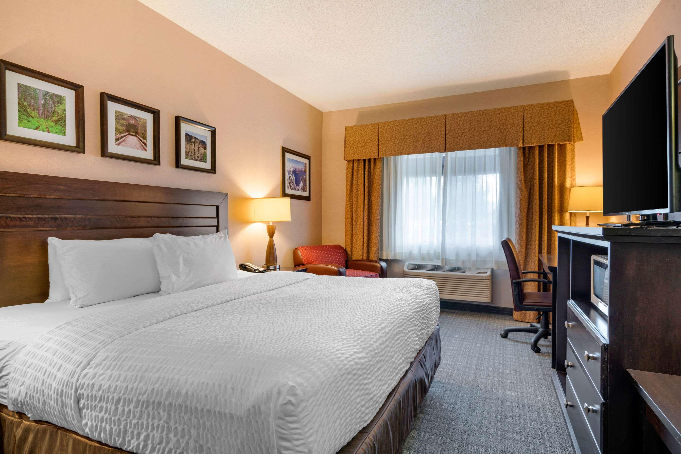 Clarion Pointe Medford Otel Dış mekan fotoğraf