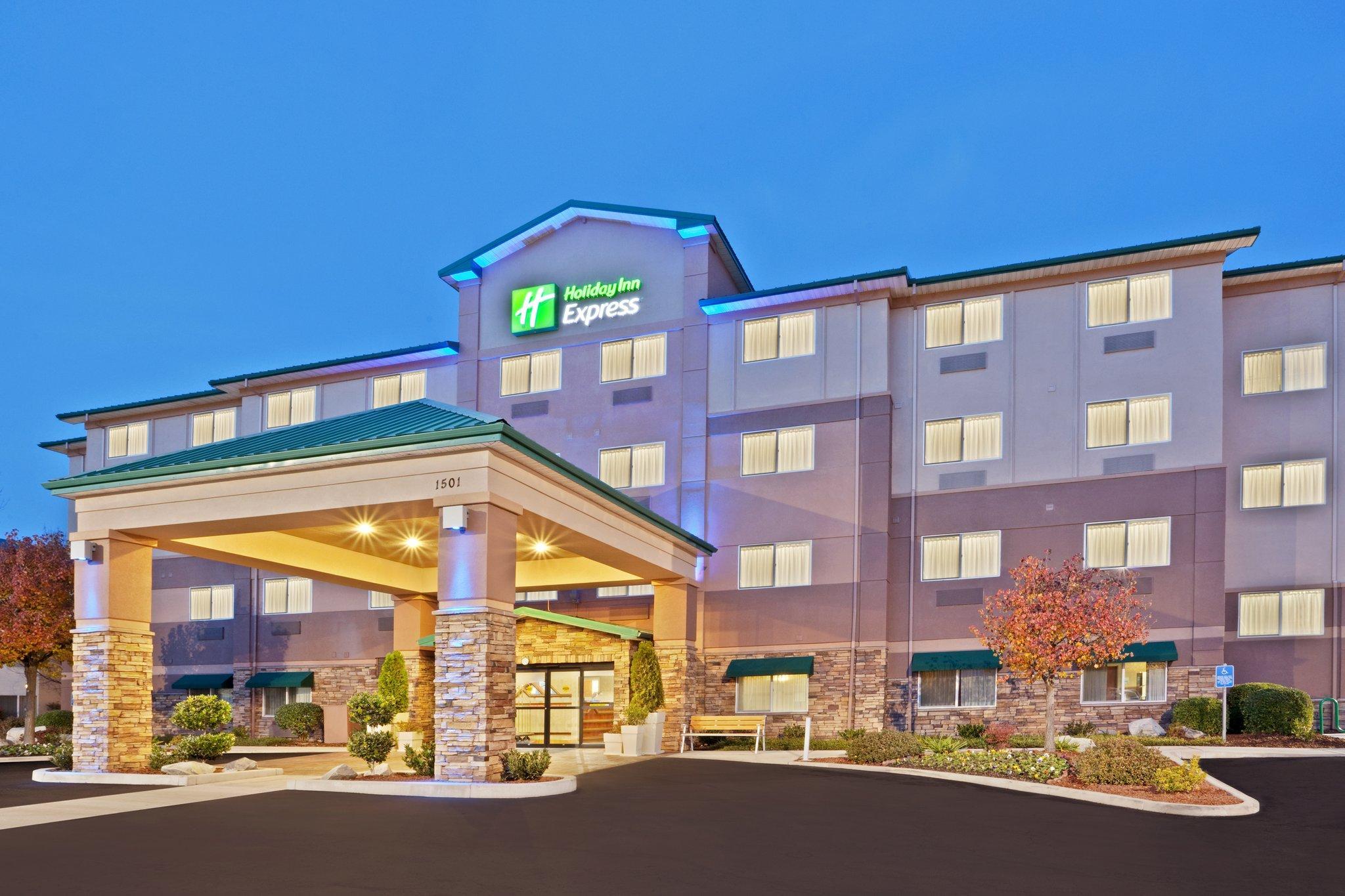 Clarion Pointe Medford Otel Dış mekan fotoğraf