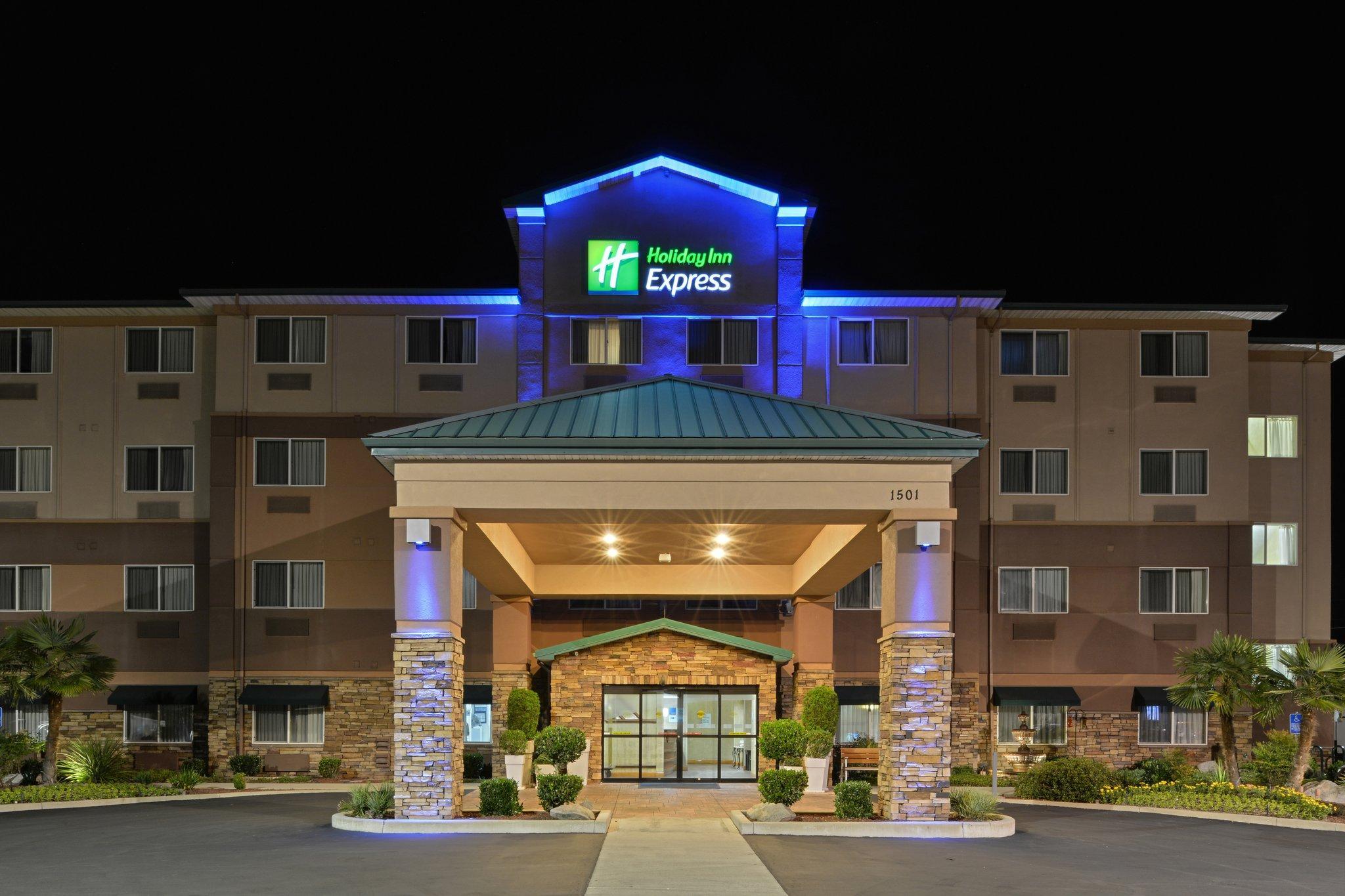 Clarion Pointe Medford Otel Dış mekan fotoğraf