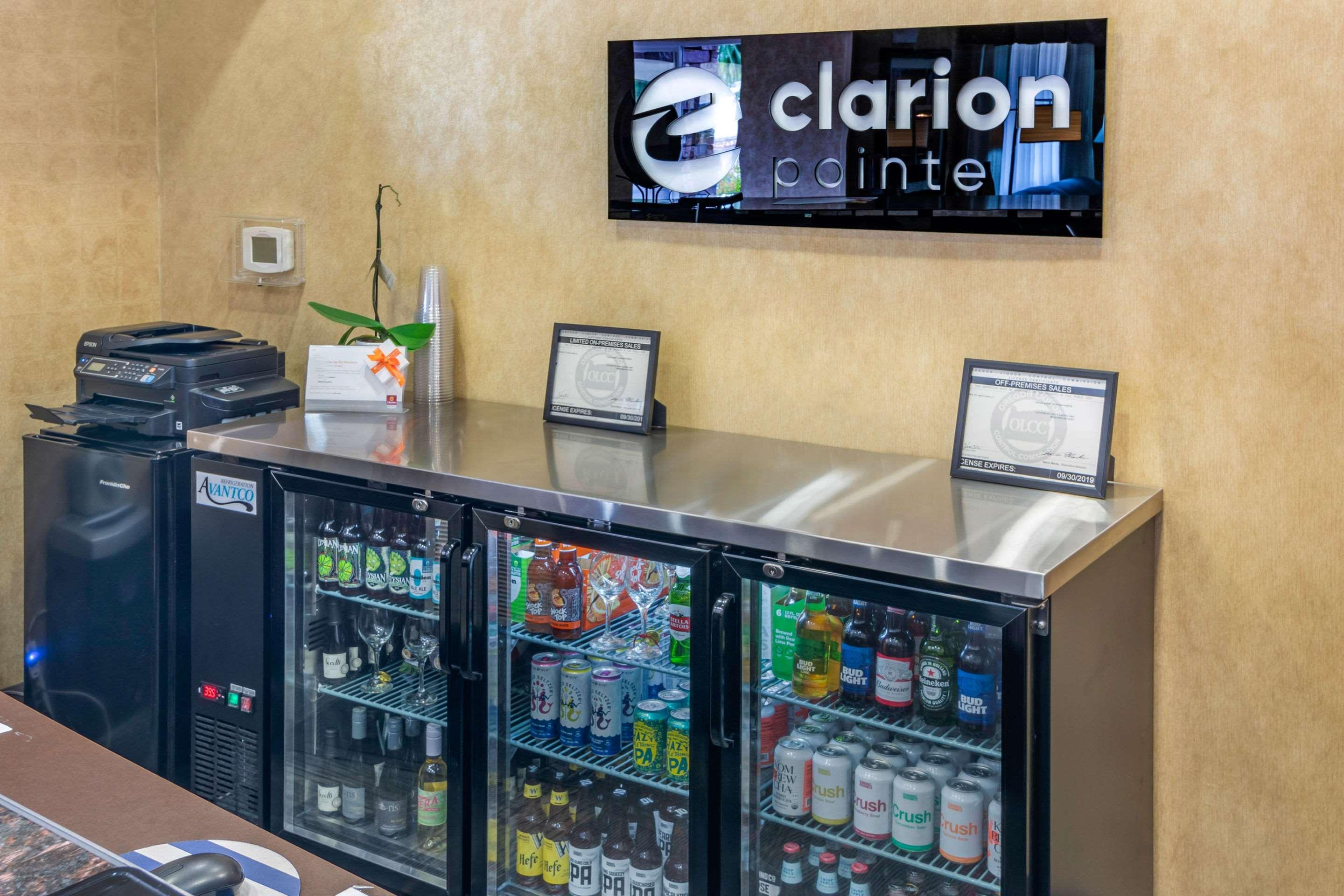 Clarion Pointe Medford Otel Dış mekan fotoğraf