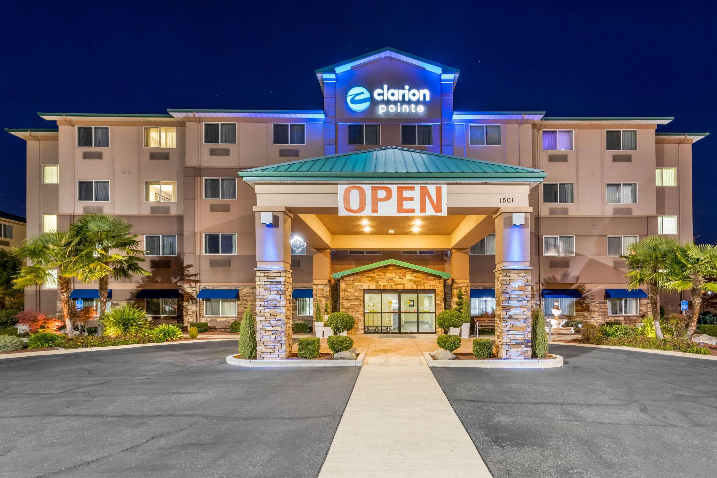 Clarion Pointe Medford Otel Dış mekan fotoğraf