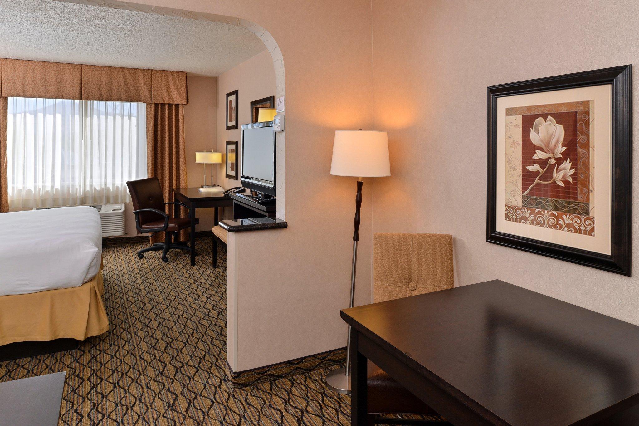Clarion Pointe Medford Otel Dış mekan fotoğraf