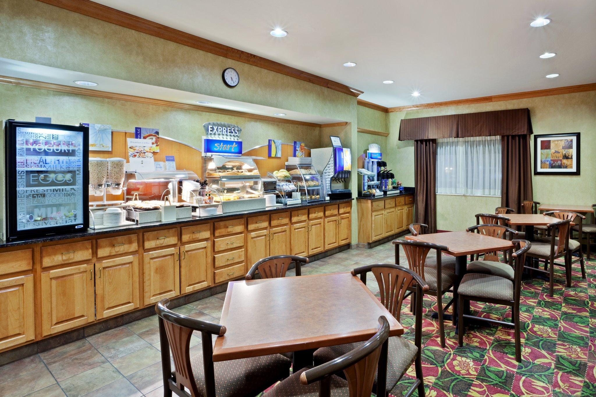Clarion Pointe Medford Otel Dış mekan fotoğraf