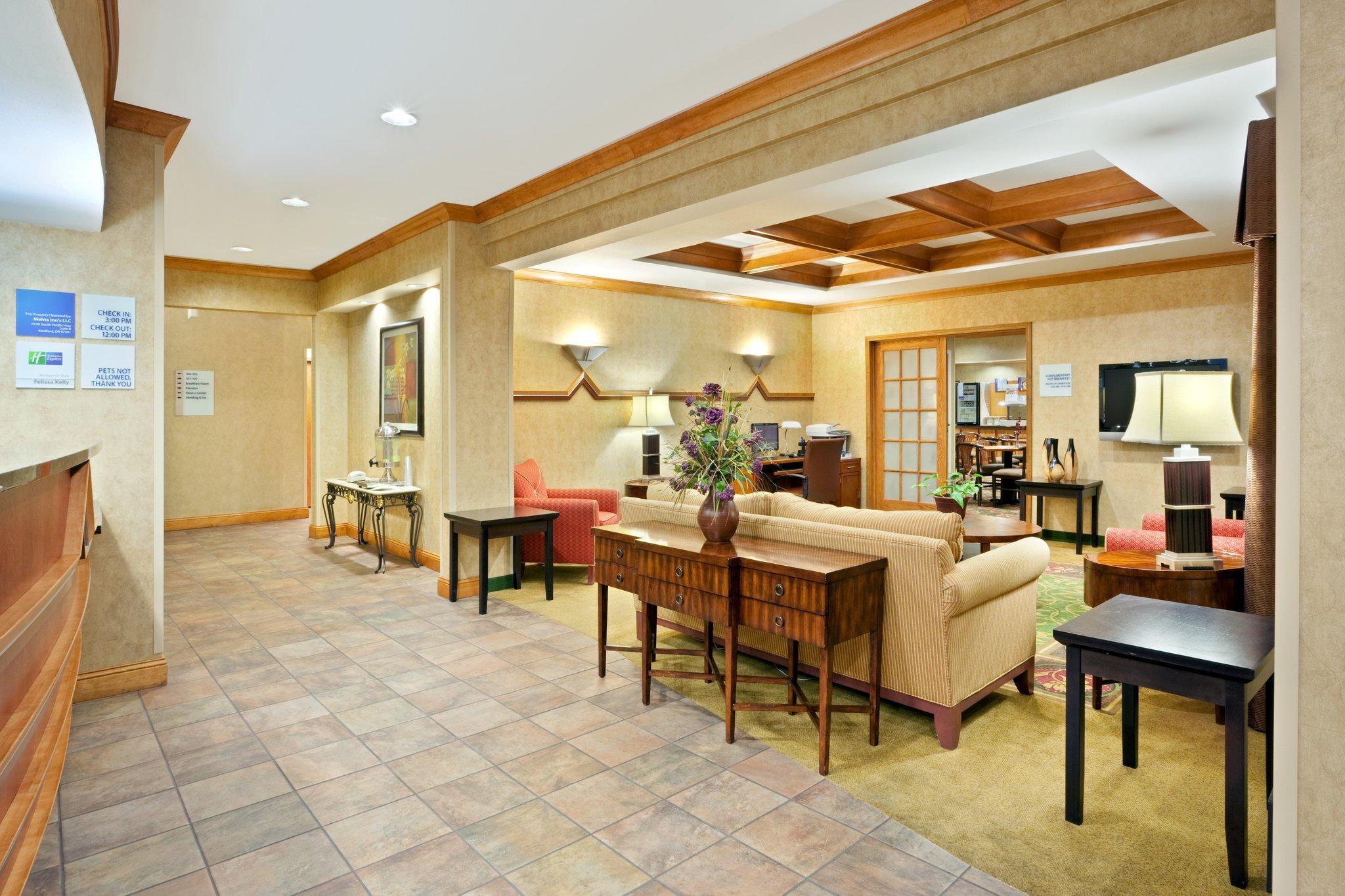 Clarion Pointe Medford Otel Dış mekan fotoğraf