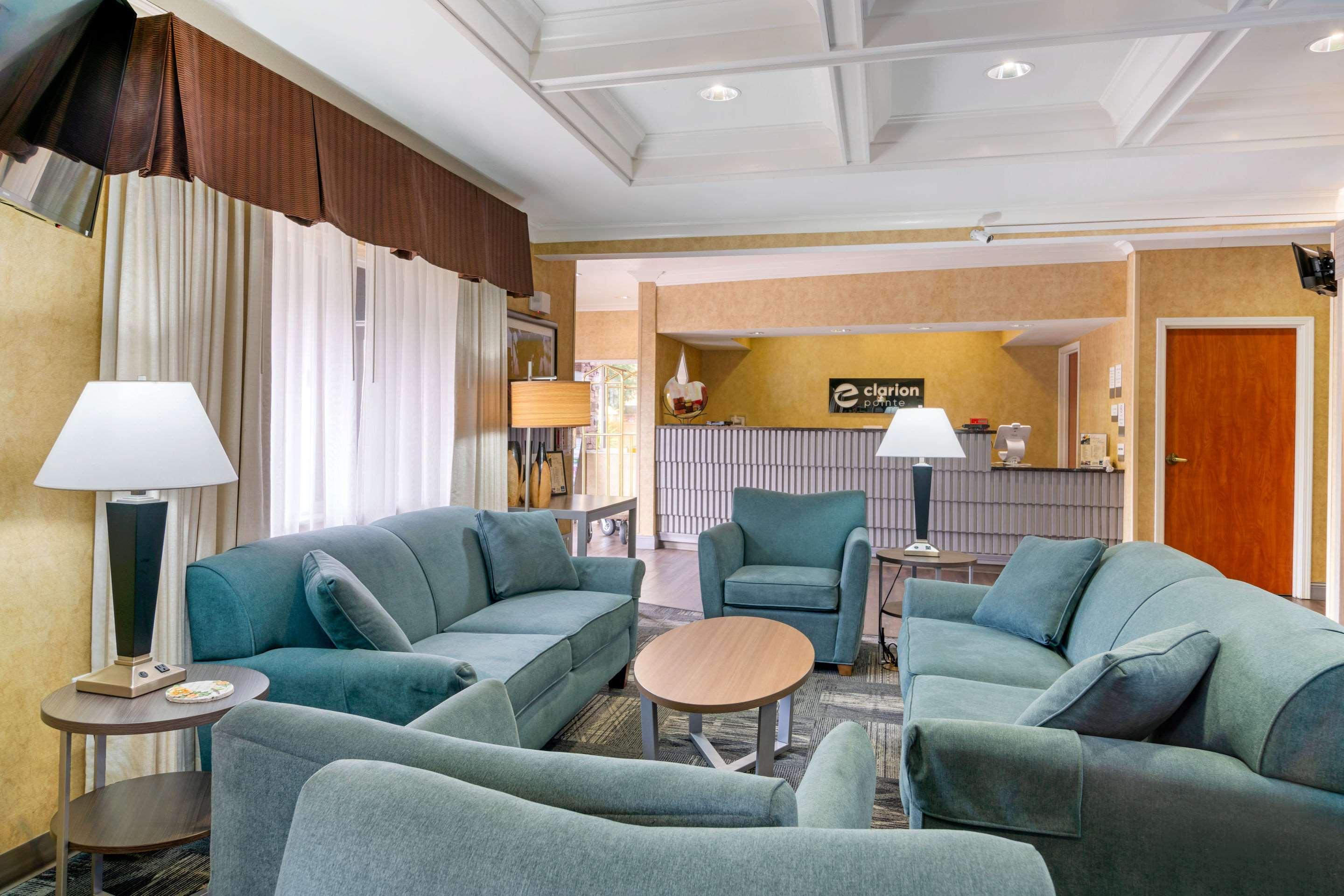 Clarion Pointe Medford Otel Dış mekan fotoğraf