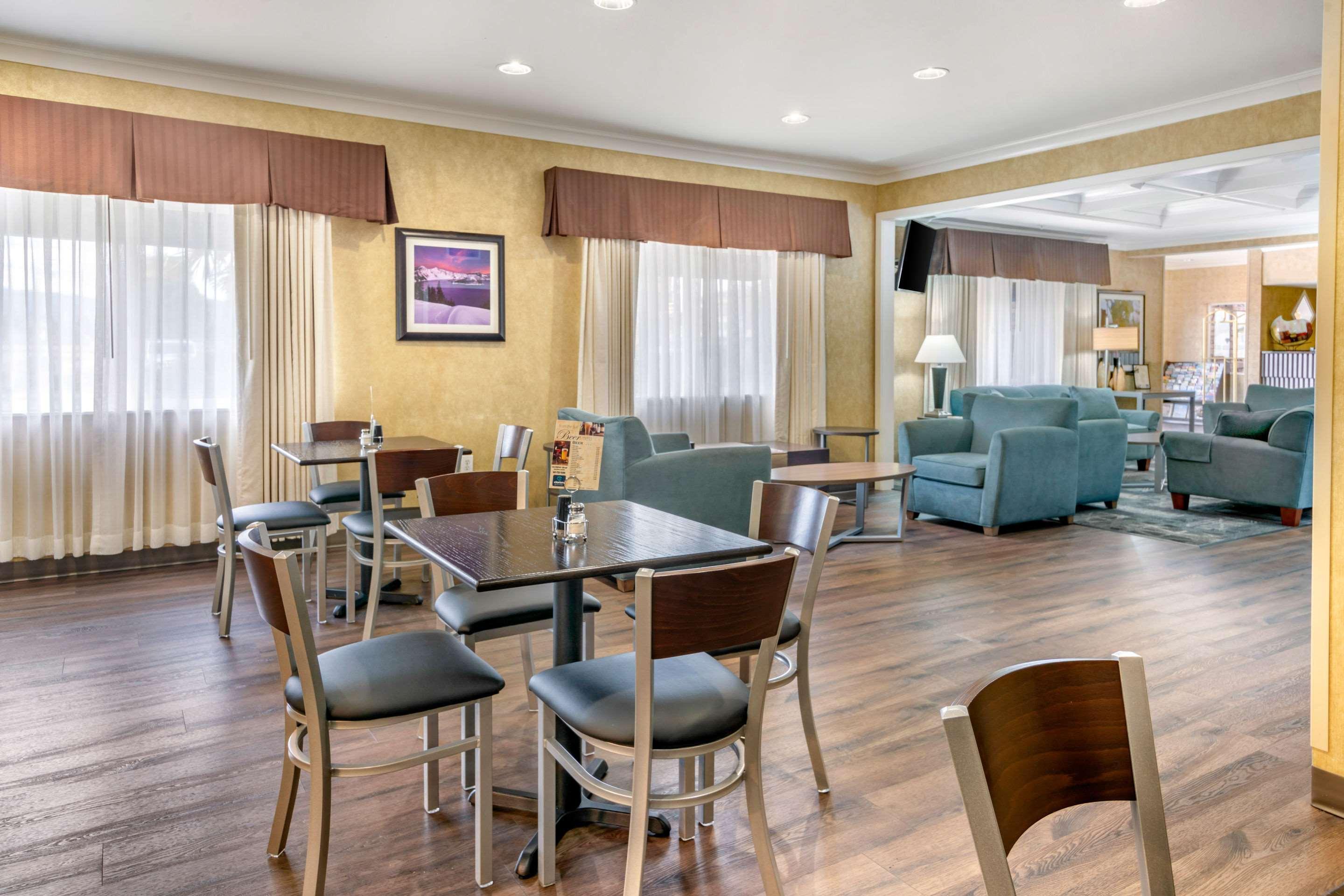 Clarion Pointe Medford Otel Dış mekan fotoğraf