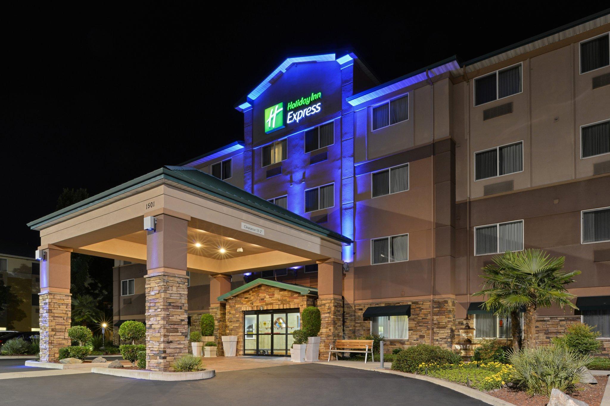 Clarion Pointe Medford Otel Dış mekan fotoğraf