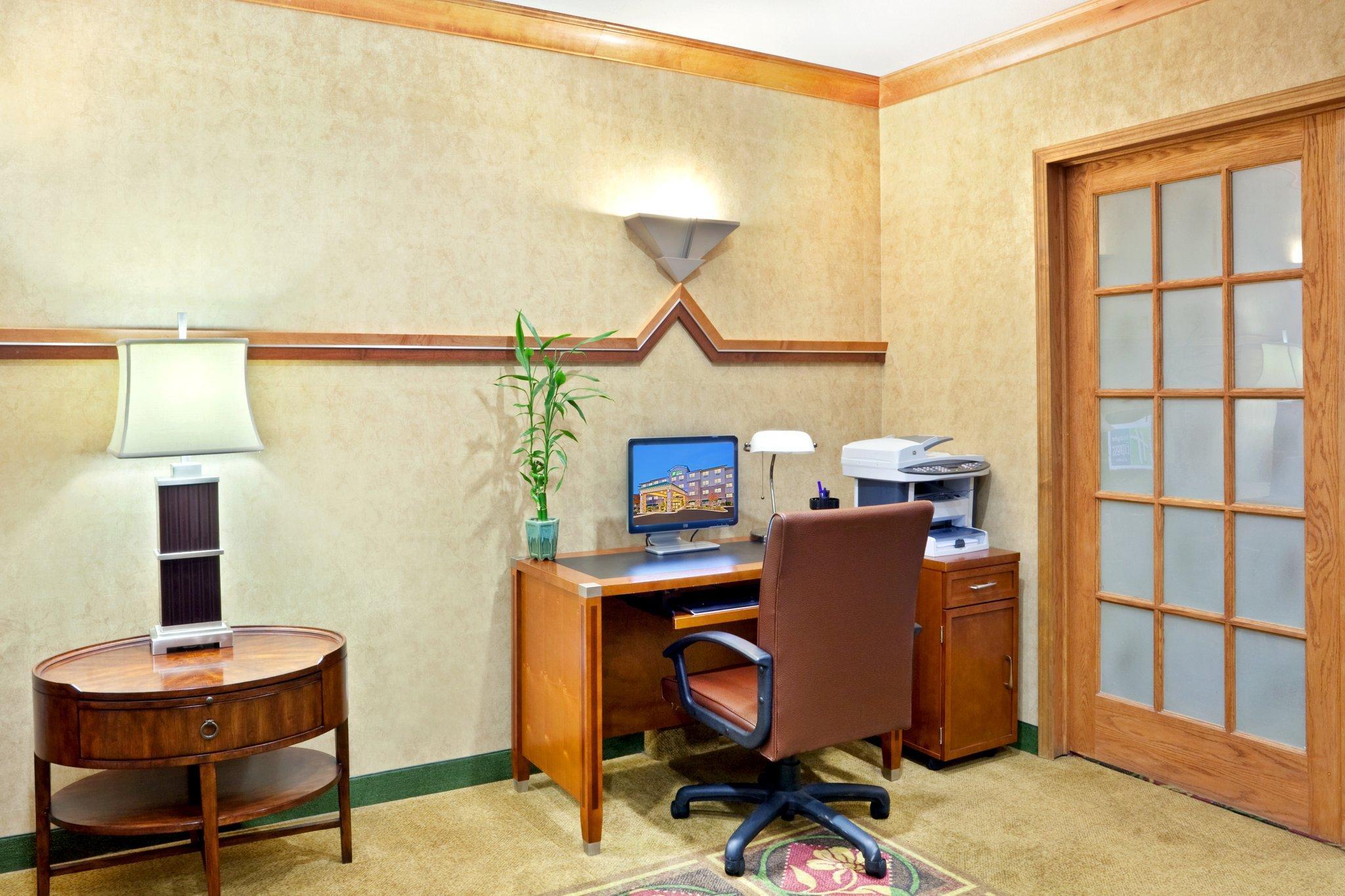 Clarion Pointe Medford Otel Dış mekan fotoğraf