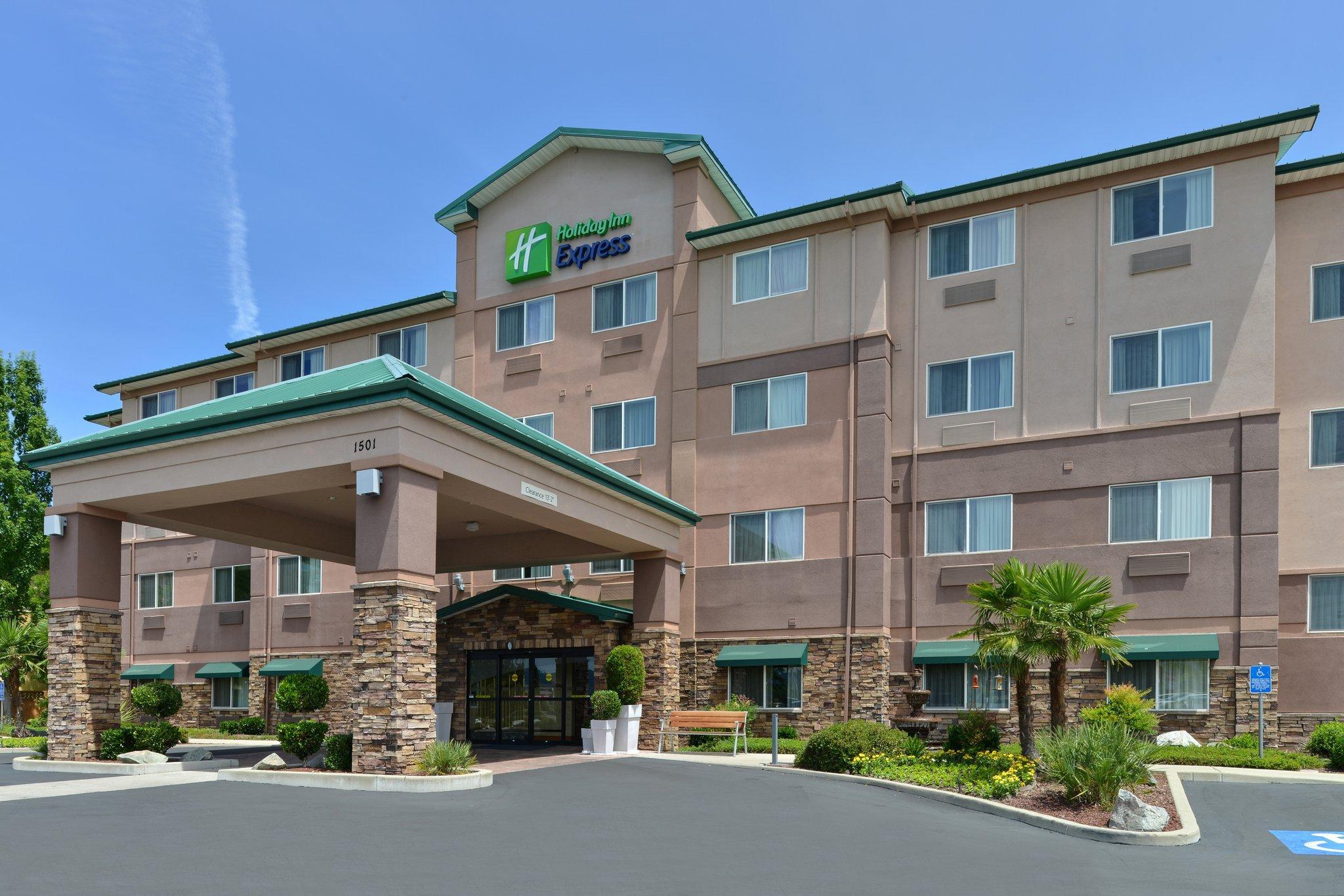 Clarion Pointe Medford Otel Dış mekan fotoğraf