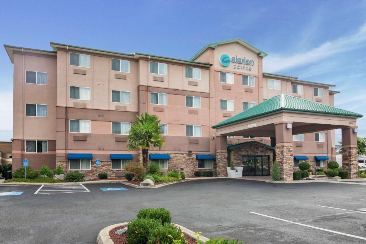 Clarion Pointe Medford Otel Dış mekan fotoğraf