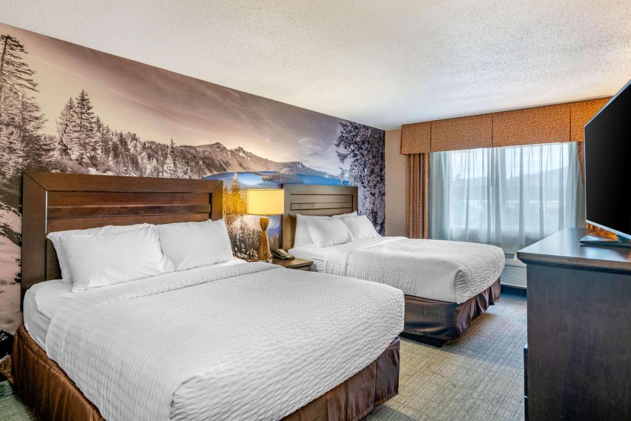 Clarion Pointe Medford Otel Dış mekan fotoğraf